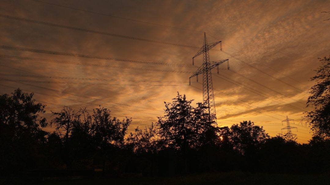 Hochenergie von unten gesehen.