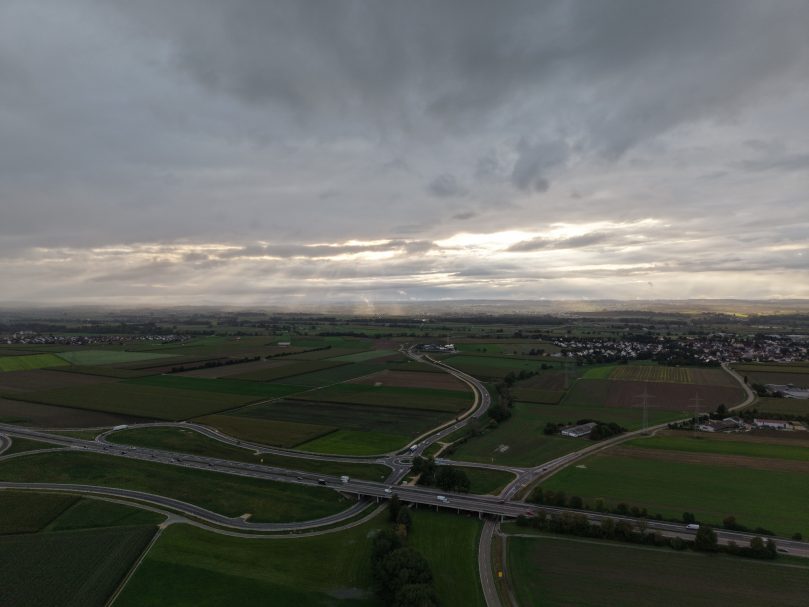 Spuren auf Himmel & Erde.